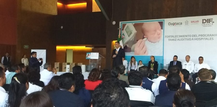 Entrega Murat Hinojosa 34 equipos de Emisores Otoacústicos para hospitales y clínicas de los SSO