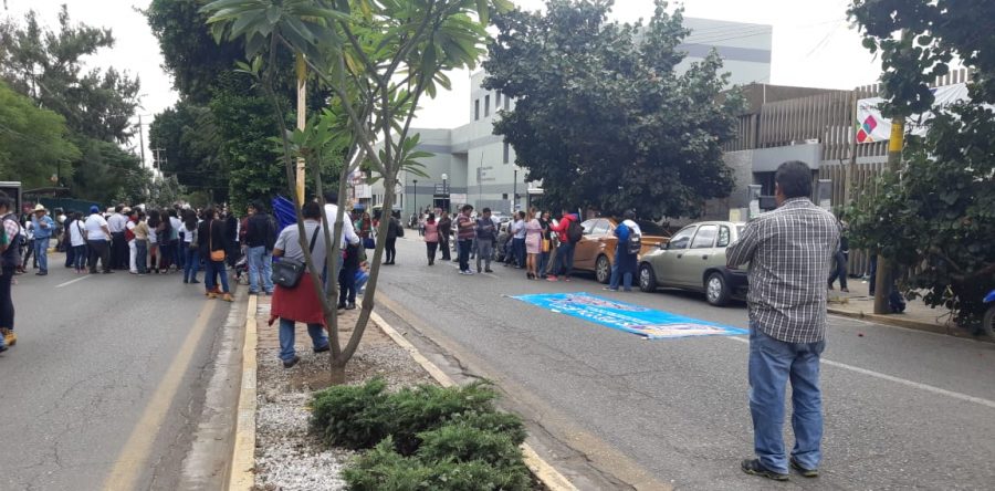 Emplaza STEUABJO a huelga; entregan pliego petitorio de demandas