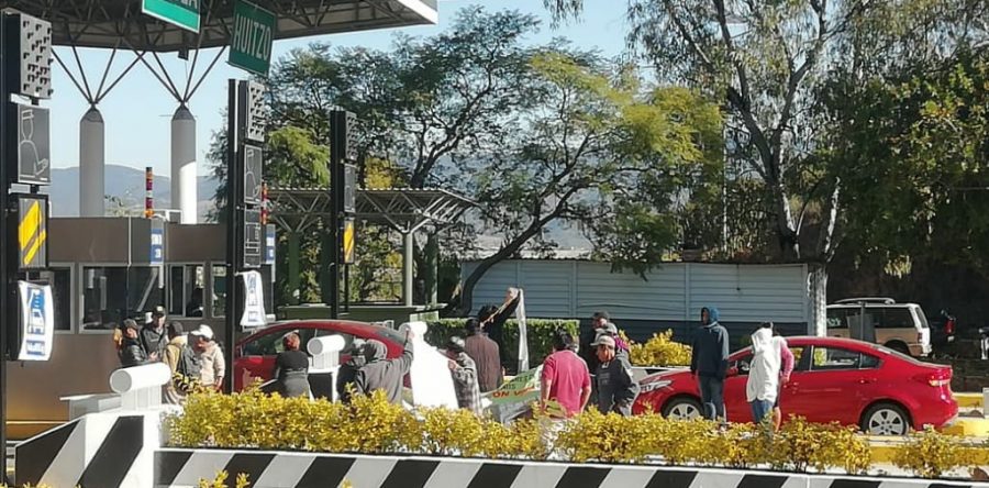 Habitantes de San Miguel Cajonos toman Caseta de Huitzo