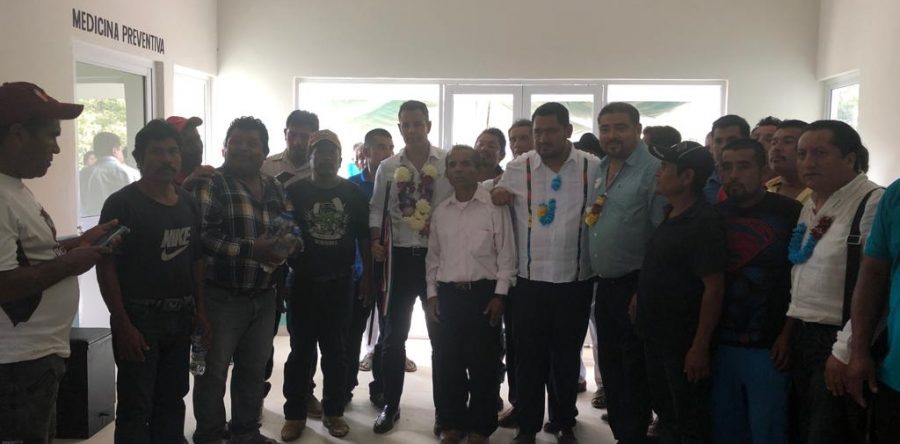 Fortalece Gobierno del Estado bienestar de las familias de Santos Reyes Nopala