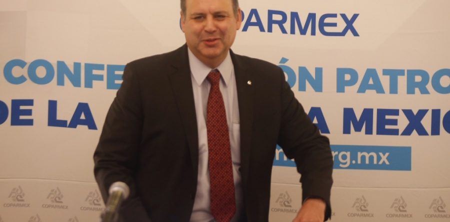 Celebra Coparmex estímulos fiscales firmados por AMLO