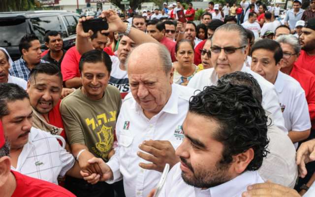 Embargará empresa texana bienes y cuotas de petroleros: Alfredo Martínez de Aguilar