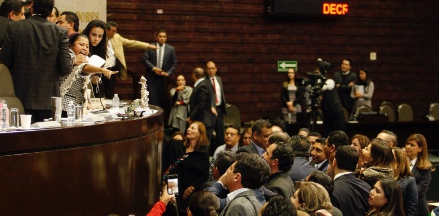 Detiene la SHCP la eliminación de la compensación universal