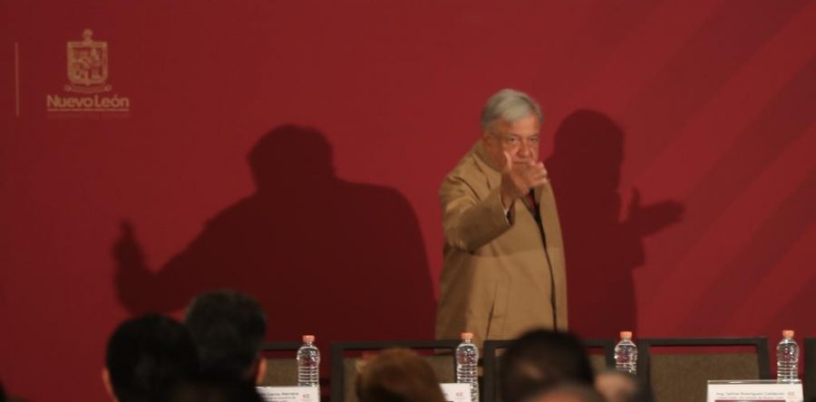 Lanza AMLO plan de estímulos a frontera norte