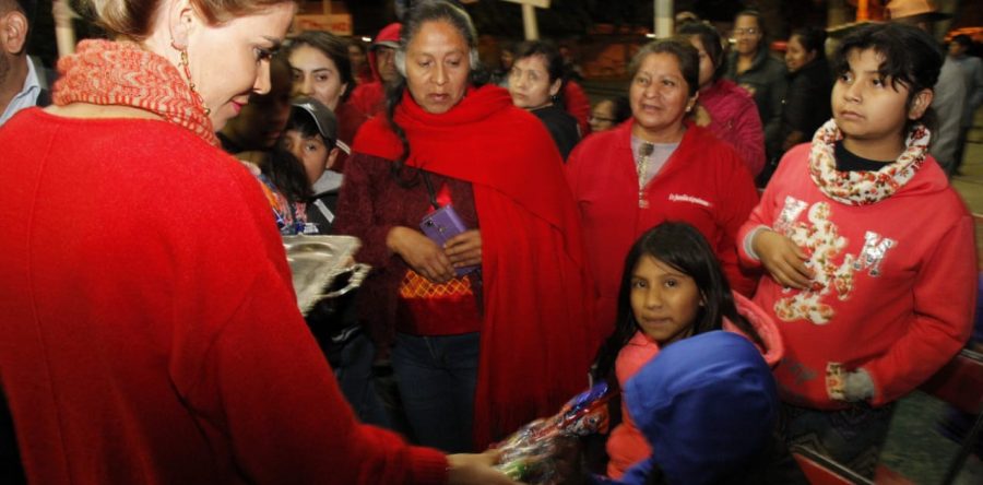 AMH e IMM encabezan posada navideña en San Martín Mexicapan