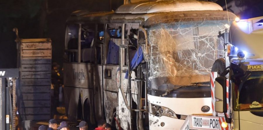 Policía de Egipto mata a 40 terroristas tras atentado contra turistas