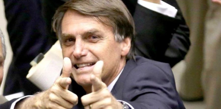 Presidente de Brasil busca liberar posesión de armas de fuego