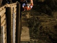 Prohíbe juez a edil de Tijuana hablar contra migrantes