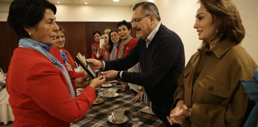 Reconoce Club Rotario Guelaguetza respaldo del edil Hernández Fraguas