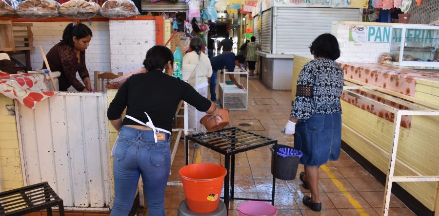 En Santa Rosa Panzacola realizan el programa “Tequio por los mercados”