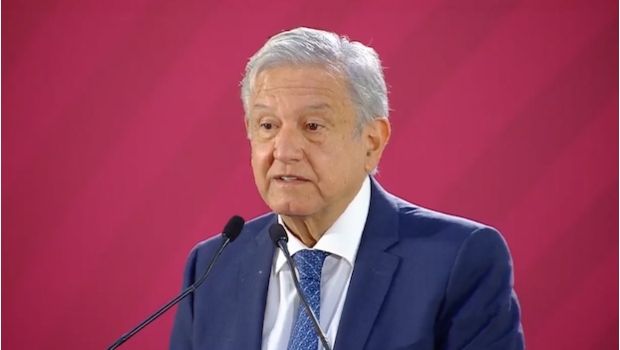 AMLO celebra recompra de bonos para evitar complicaciones en Santa Lucía