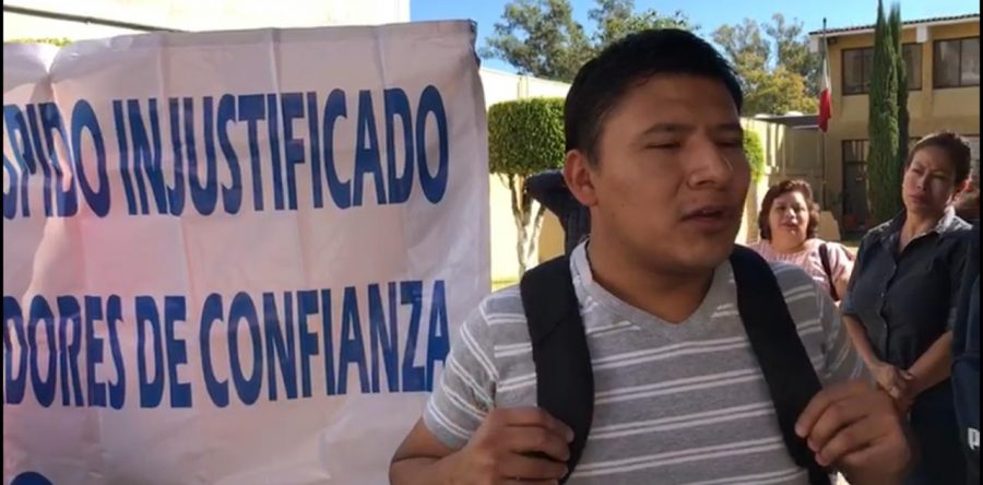 Trabajadores del SAT protestan en el DDHPO