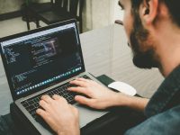 Google quiere que aprendas a programar por 20 pesos al mes