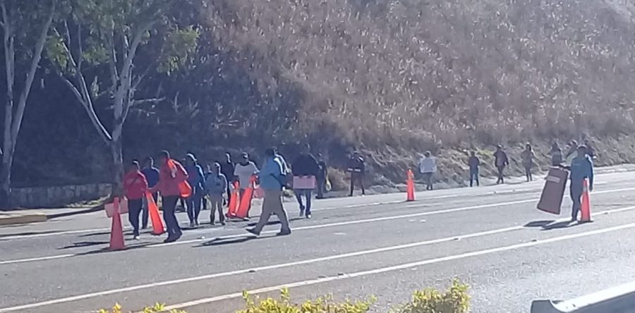 CICREMO toma Caseta de Huitzo para pedir respuestas favorables a sus demandas