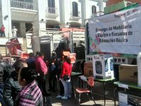 Entrega IEEPO equipo y mobiliario a 17 escuelas de Huautla