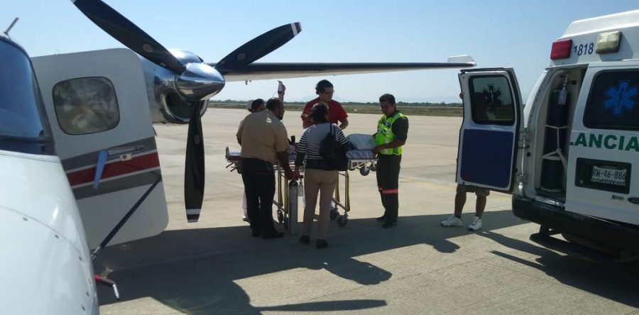 Traslada ambulancia aérea a menor por herida de bala al Hospital Infantil de México Federico Gómez (HIMFG)
