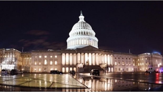 Sin fondos para el muro, demócratas aprueban paquete para reabrir gobierno en EU