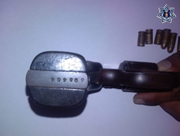 Detiene Policía Estatal en Mazatlán Villa de Flores a persona con arma de fuego
