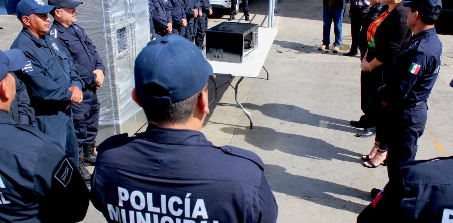 Presidenta del DIF Municipal realiza donación a la Dirección de Seguridad Pública, Vialidad y Protección Ciudadana