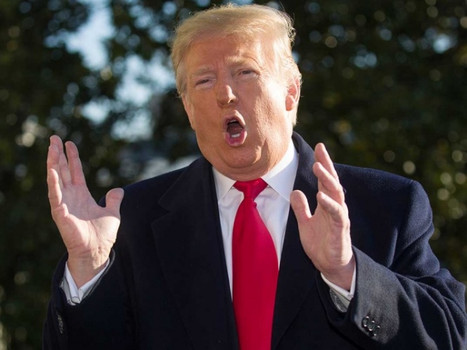 Trump llama ‘locos lunáticos’ a periodistas que le critican