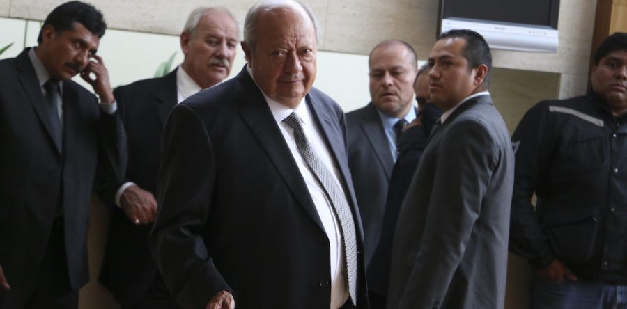 Un juez federal niega amparo a Carlos Romero Deschamps para no ser detenido: Reforma