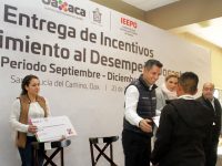 Reitera AMH compromiso con docentes a favor de la niñez oaxaqueña