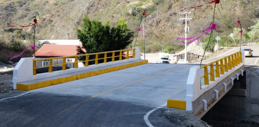 Fortalece Gobierno de Oaxaca infraestructura carretera de San Miguel del Río