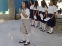 Poesía declamada por niña en la Costa refleja realidad política, aseguran