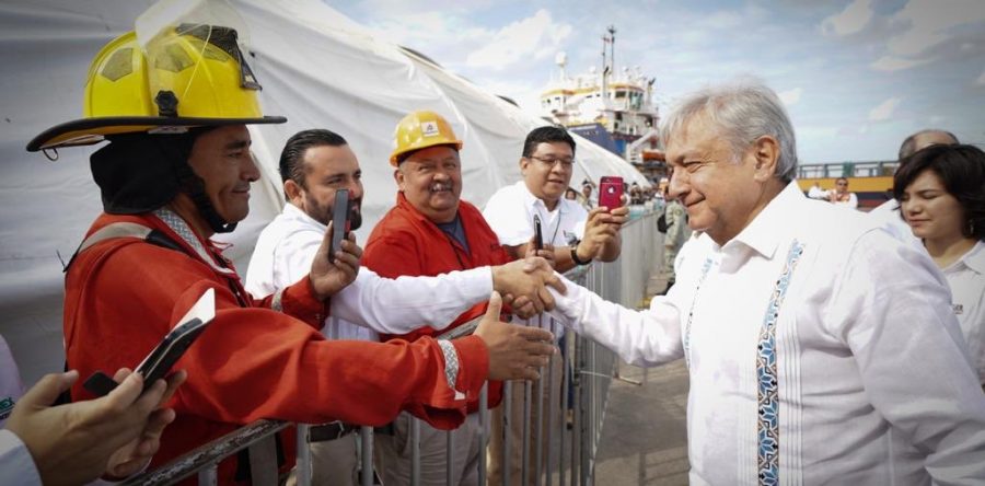 Gasolina, huachicol, desabasto, Negación y ¿chalecos amarillos?: Carlos Ramírez