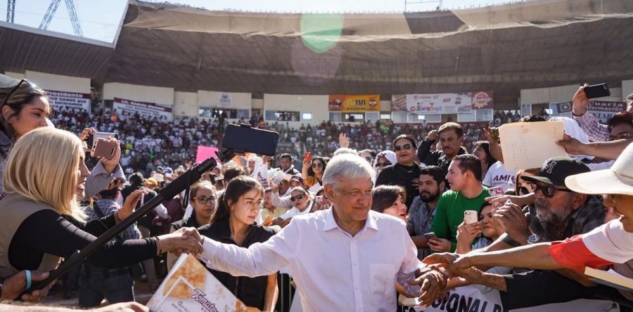 AMLO: el tiradero heredado y los tres sobres del viejo régimen: Carlos Ramírez