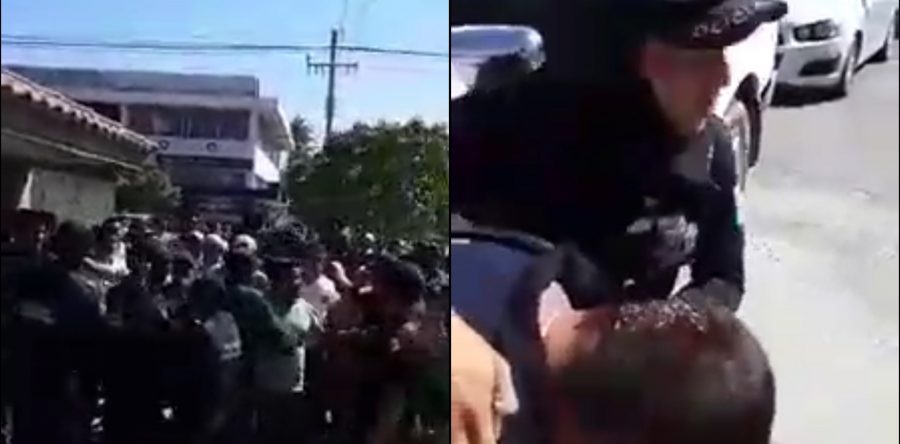 Policía municipal de Salina Cruz  y edil reprimen a trabajadores del Ayuntamiento que exigian su quincena