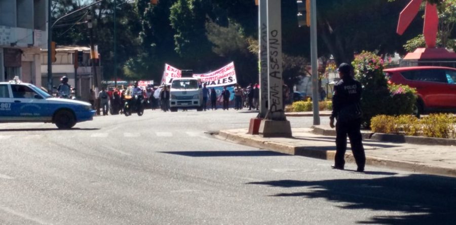 Genera caos marchas y manifestaciones en la capital oaxaqueña