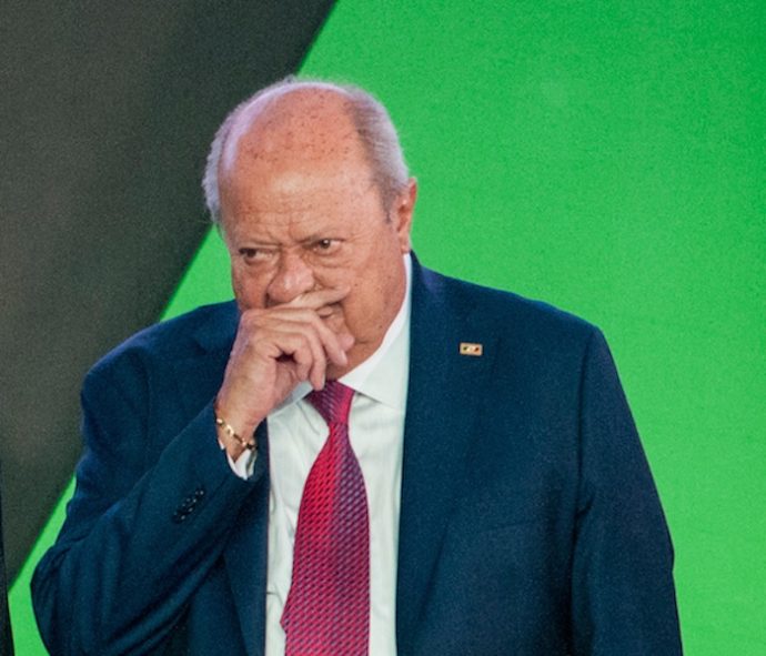 Romero Deschamps tiene sólo una denuncia por robo de combustible: AMLO