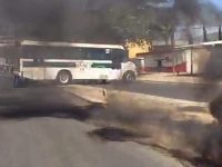 Extiende Sección 22 bloqueos y prende fuego a neumáticos