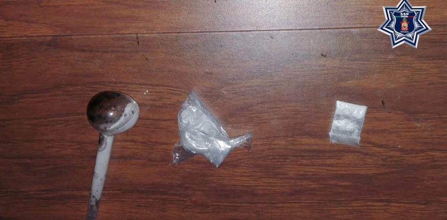 Detiene Policía Estatal a dos personas con estupefacientes en la Mixteca