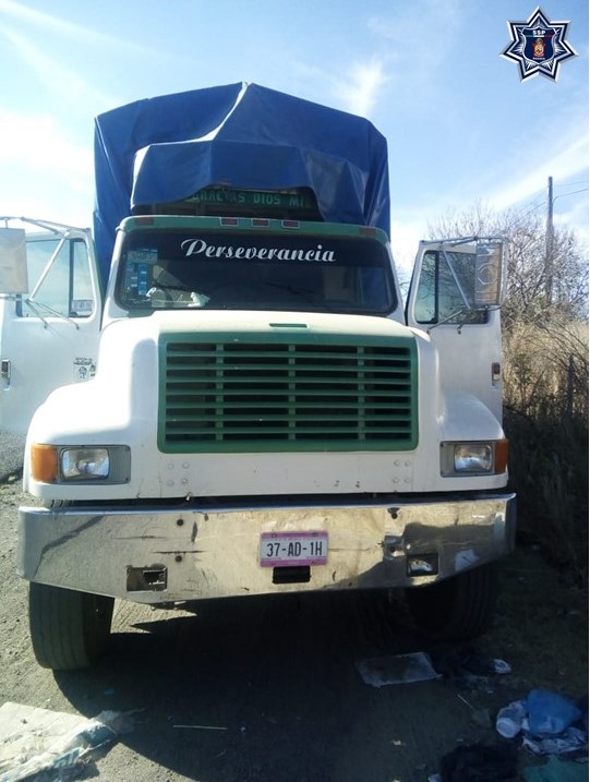 Recupera Policía Estatal vehículo con reporte de robo en la Mixteca