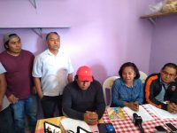 Piden habitantes de Yojovi recursos de los diferentes ramos, mantienen retenidos a su autoridad municipal