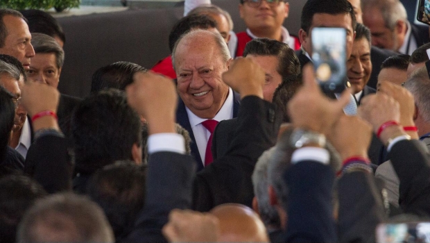 Determina juez congelar orden de aprehensión contra Deschamps