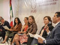 Rezagos laborales en universidades públicas, producto del centralismo: Rector UABJO
