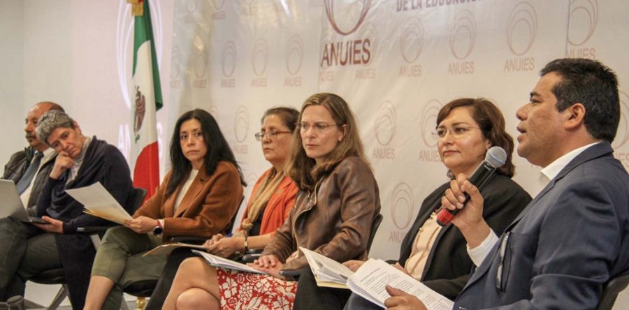 Rezagos laborales en universidades públicas, producto del centralismo: Rector UABJO