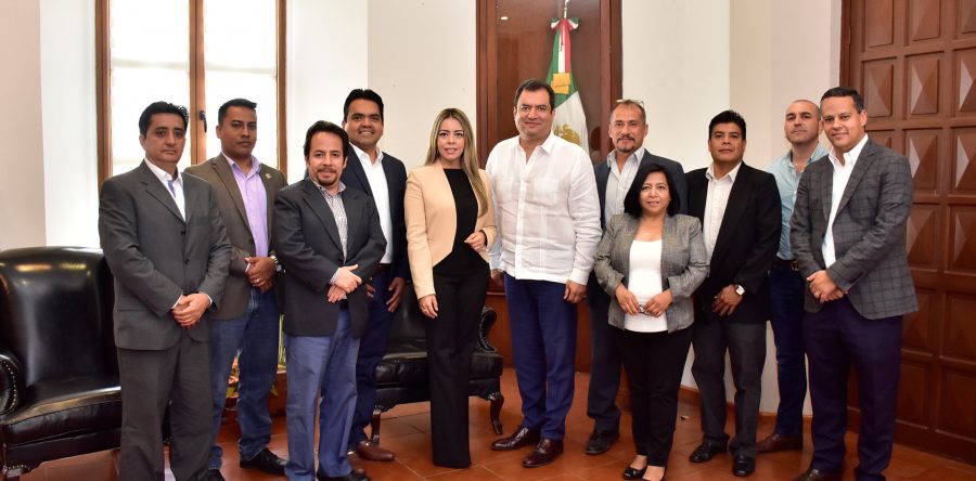 Van Oswaldo García Jarquín y Colegio de Arquitectos de Oaxaca por conservación del patrimonio arquitectónico