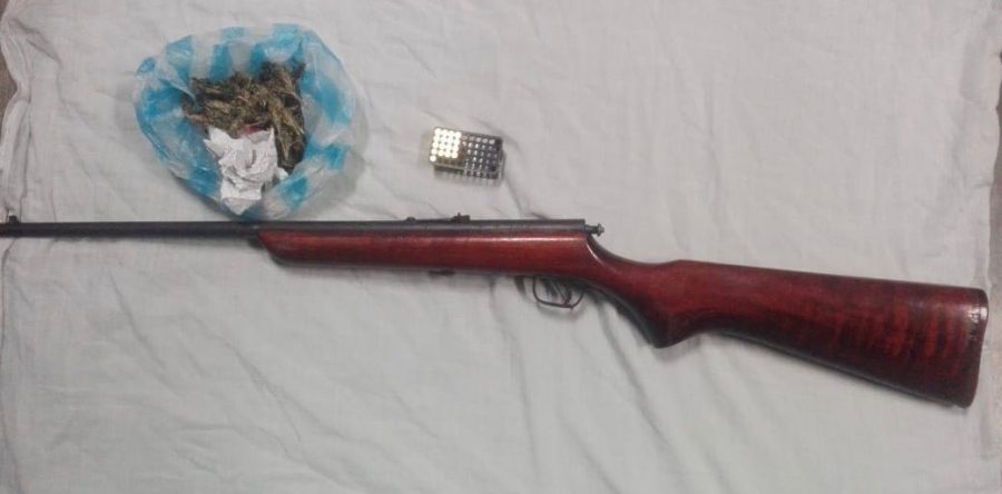Detiene Policía Estatal a dos personas armadas en el Istmo