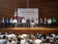 Entrega Alejandro Murat 300 tratamientos para heridas epiteliales severas