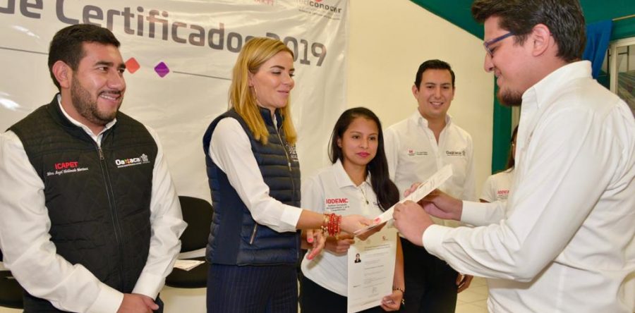 Inician cursos de elaboración de muebles para donación a los CAIC