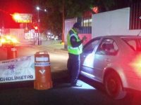 Detiene Policía Vial Estatal a 29 personas en operativo alcoholímetro en Oaxaca