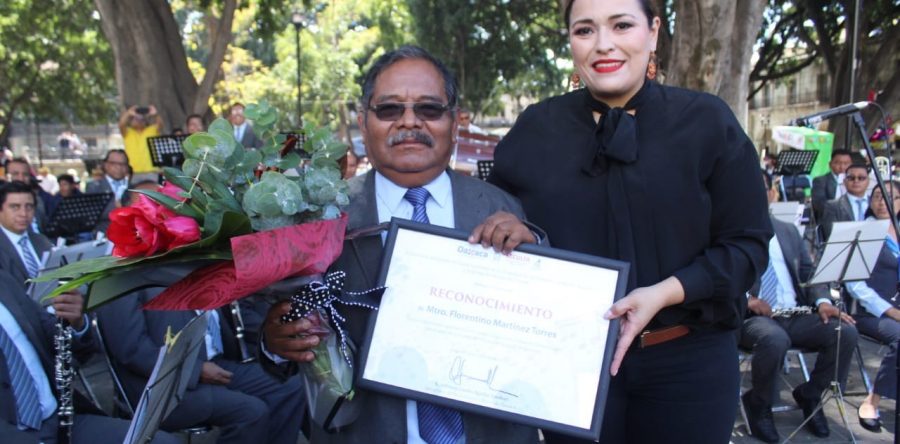 Despide Seculta con honores a músico tras 33 años de servicio