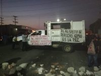 Empleados sindicalizados mantienen bloqueo en el Istmo