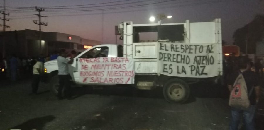 Empleados sindicalizados mantienen bloqueo en el Istmo