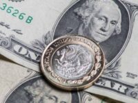 Dólar sigue a la baja, lo venden en 18.74 pesos