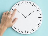 Propone Morena desaparecer horario de verano